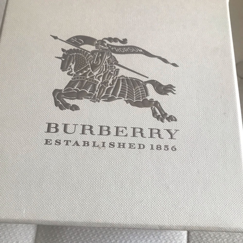 Watch - Picture 5 of 5